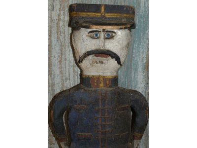 Soldat en bois art populaire