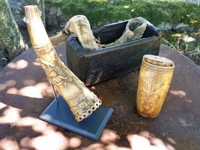 Corne à jus de tabac 1890