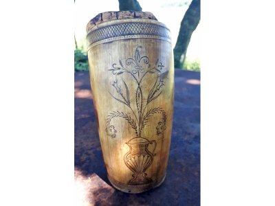 Gobelet gravé XVIIIème