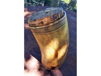 Gobelet gravé XVIIIème