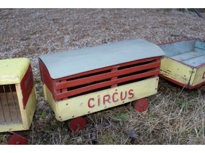Modèle réduit de véhicules de cirque