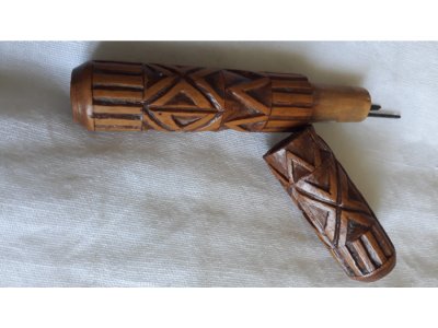 Etui à aiguilles de dentellière